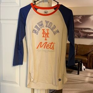 47 Size Medium Mets 3 Quarter Sleeve Shirt